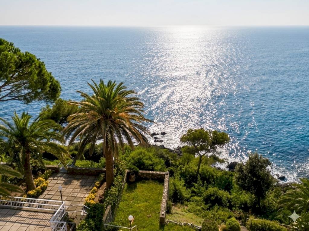 Vista - Attico via delle Mimose, 6, Varazze - foto 1
