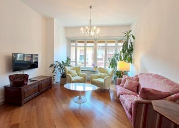 Salone - Four-room apartment via Antonio Canova, 25, Torino (neighborhood San Salvario) - photo 17