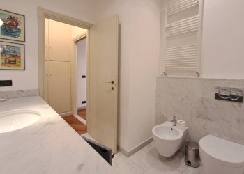 Bagno - Four-room apartment via Antonio Canova, 25, Torino (neighborhood San Salvario) - photo 19