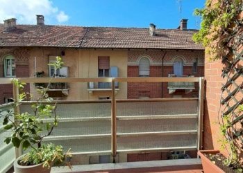 Terrazzo - Four-room apartment via Antonio Canova, 25, Torino (neighborhood San Salvario) - photo 22