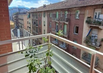 Balcone - Four-room apartment via Antonio Canova, 25, Torino (neighborhood San Salvario) - photo 23