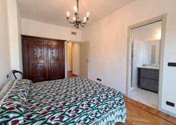 Camera da letto - Four-room apartment via Antonio Canova, 25, Torino (neighborhood San Salvario) - photo 30