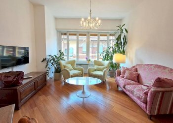 Salone - Four-room apartment via Antonio Canova, 25, Torino (neighborhood San Salvario) - photo 37