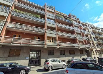 Facciata - Four-room apartment via Antonio Canova, 25, Torino (neighborhood San Salvario) - photo 42