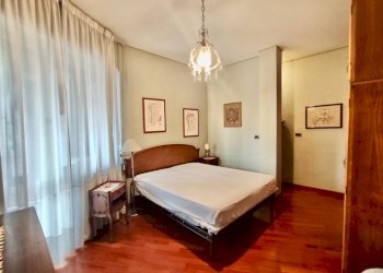 Camera da letto - Appartamento via Enrico Cialdini, 19, Torino (zona Cit Turin) - foto 9