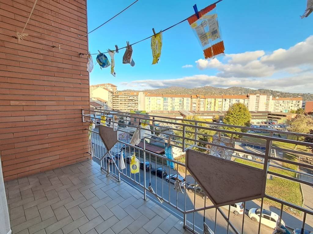 Terrazzo - Three-room apartment via Sestriere, 47, Moncalieri - photo 2
