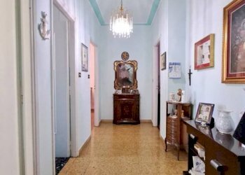 Corridoio - Three-room apartment via Sestriere, 47, Moncalieri - photo 20
