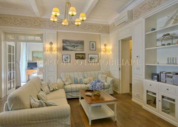 Salone - Appartamento via Privata del Parco Casana, Rapallo - foto 3