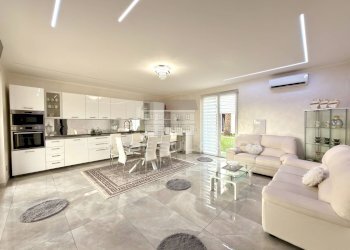 Zona Giorno - Villa Via Ferramino
11, Lonato del Garda - photo 2