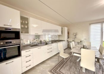Zona Giorno - Villa Via Ferramino
11, Lonato del Garda - photo 19