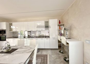 Zona Giorno - Villa Via Ferramino
11, Lonato del Garda - photo 23
