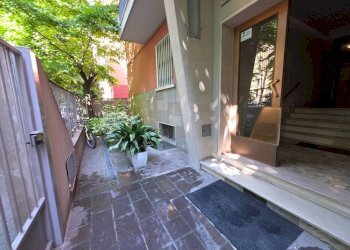 Interno palazzo - Three-room apartment via Antonio Bondi, Bologna (neighborhood Massarenti) - photo 7