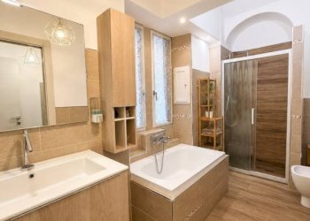 Bagno - Trilocale via Federico Menabrea, 2, Torino (zona San Salvario) - foto 23