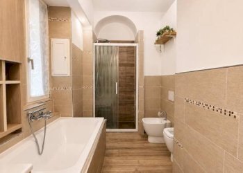 Bagno - Trilocale via Federico Menabrea, 2, Torino (zona San Salvario) - foto 24