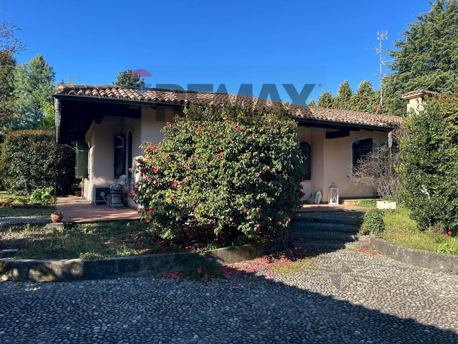 Casa all\'aperto - Villa VIA VAL GRANDE
 
2, Gallarate - photo 1