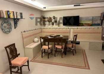 Sala da pranzo - Villa VIA VAL GRANDE
 
2, Gallarate - photo 12