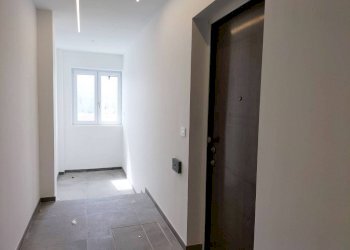 Ingresso - Bilocale via Don Bartolomeo Grazioli, 57, Milano (zona Dergano) - foto 46