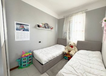 Camera da letto - Trilocale via Ippolito Nievo, 4, Monza - foto 4