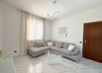 Salone - Three-room apartment via Ippolito Nievo, 4, Monza - photo 24