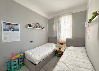 Camera da letto - Three-room apartment via Ippolito Nievo, 4, Monza - photo 29