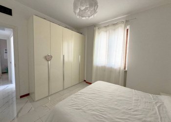 Camera da letto - Three-room apartment via Ippolito Nievo, 4, Monza - photo 31