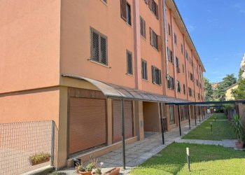 Facciata - Three-room apartment via Ippolito Nievo, 4, Monza - photo 34