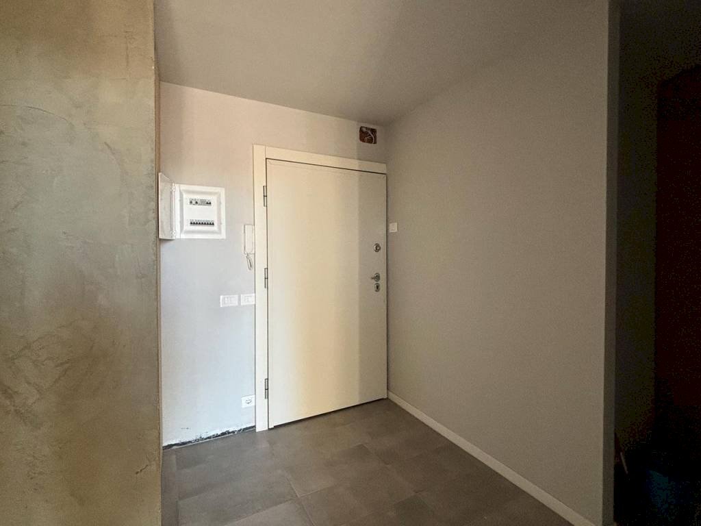 Ingresso - Trilocale via Francesco Rolla, Genova (zona Cornigliano) - foto 2