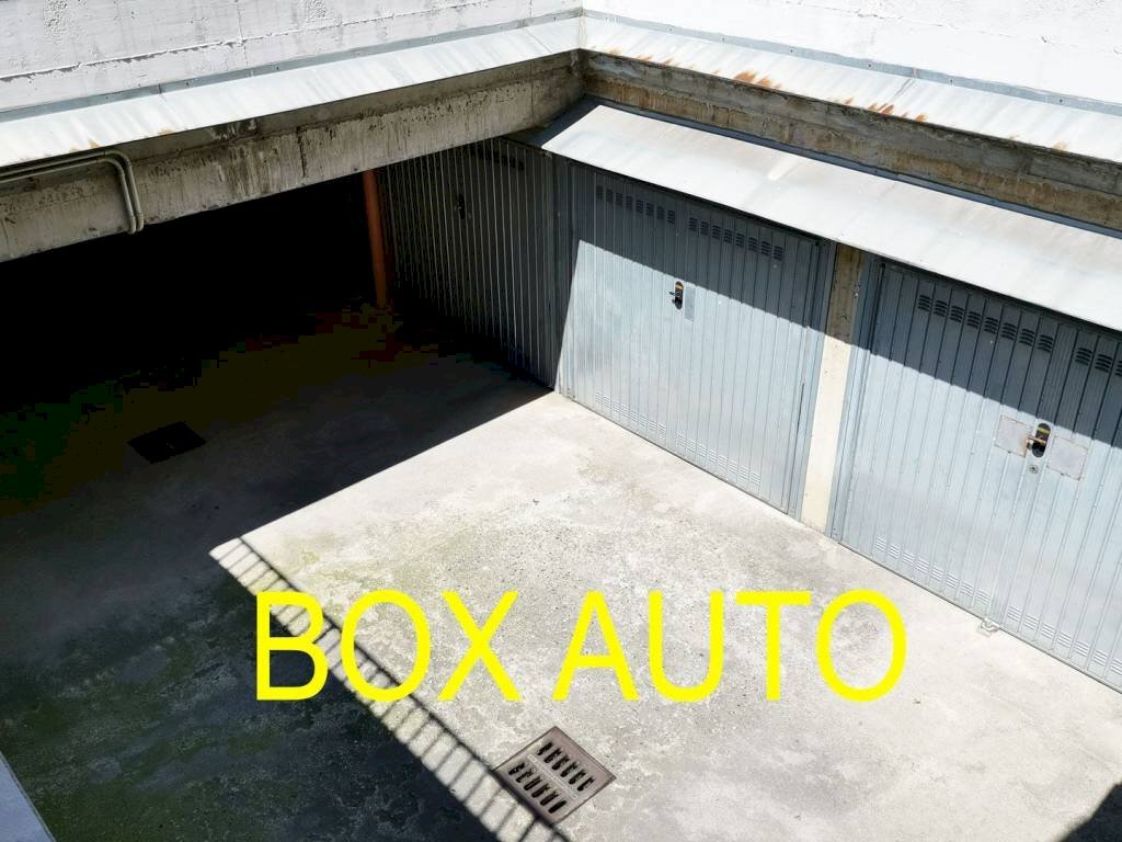 Posto macchina - Box via Ugo Bassi, 3, Venaria Reale - photo 1