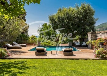 Piscina - Villa via San Francesco d'Assisi, 7, La Spezia - photo 32