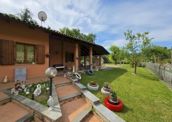 FACCIATA - Villa via val popola
4, Asti - photo 1