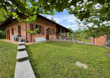 FACCIATA - Villa via val popola
4, Asti - photo 3