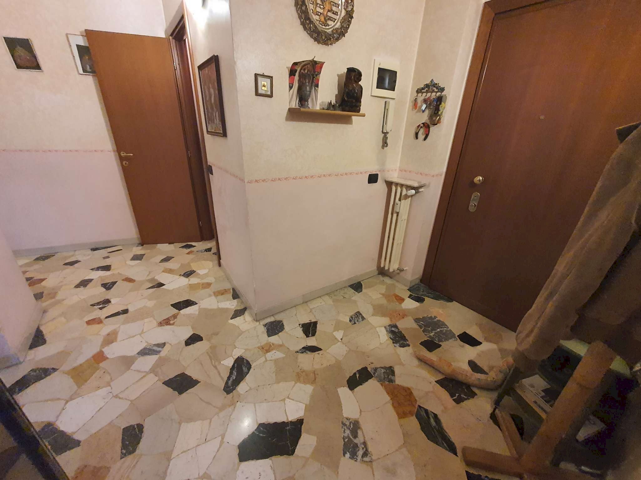 ingresso - Trilocale via Padova, 267, Milano (zona Crescenzago) - foto 2