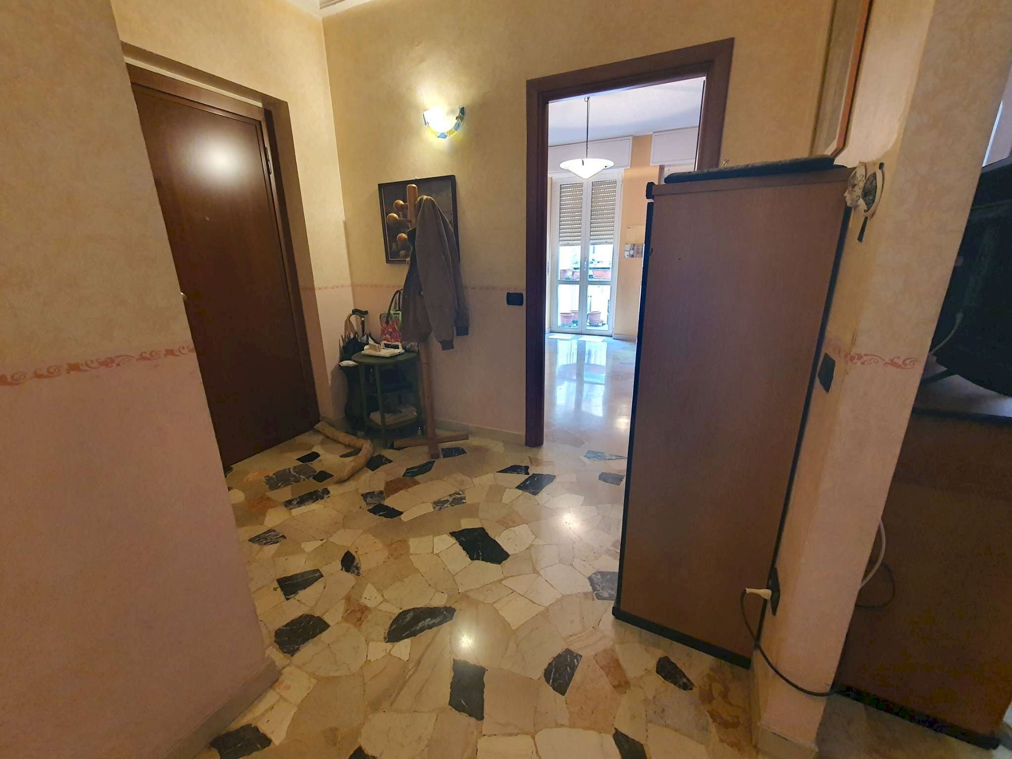 ingresso - Trilocale via Padova, 267, Milano (zona Crescenzago) - foto 3