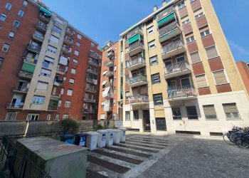 Facciata - Trilocale via Padova, 267, Milano (zona Crescenzago) - foto 1