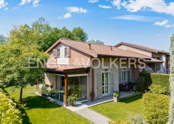 Facciata - Villa a Schiera viale Guglielmo Marconi, Costigliole d'Asti - foto 1