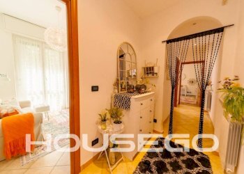 Disimpegno - Two-room apartment via Giovanni Daneo, 115C, Genova (neighborhood Marassi) - photo 8