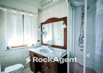 Bagno - Four-room apartment via Ferdinando Galiani, 91, Catanzaro - photo 25