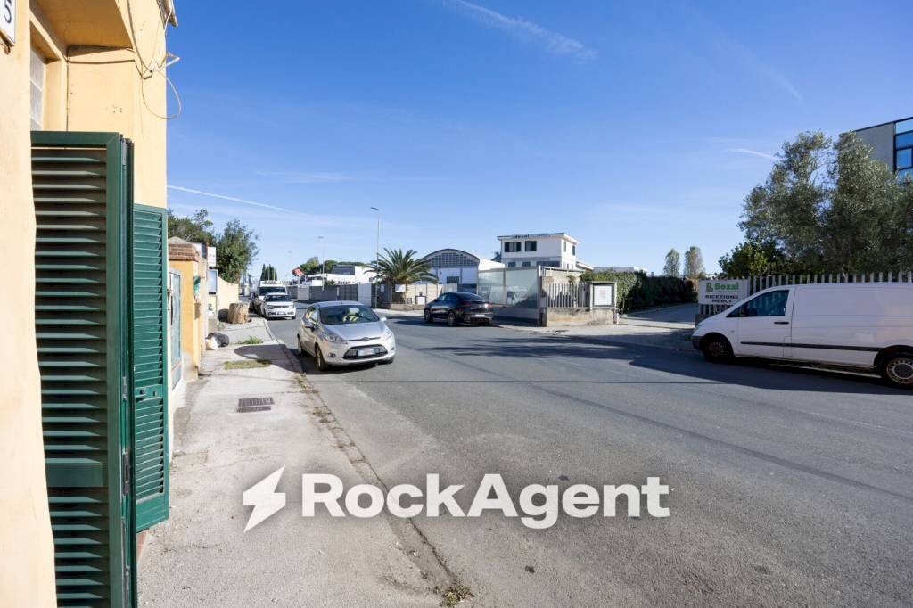 Vista - Appartamento via Provinciale Pisana, 575, Livorno - foto 1