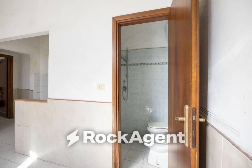 Bagno - Appartamento via Provinciale Pisana, 575, Livorno - foto 3