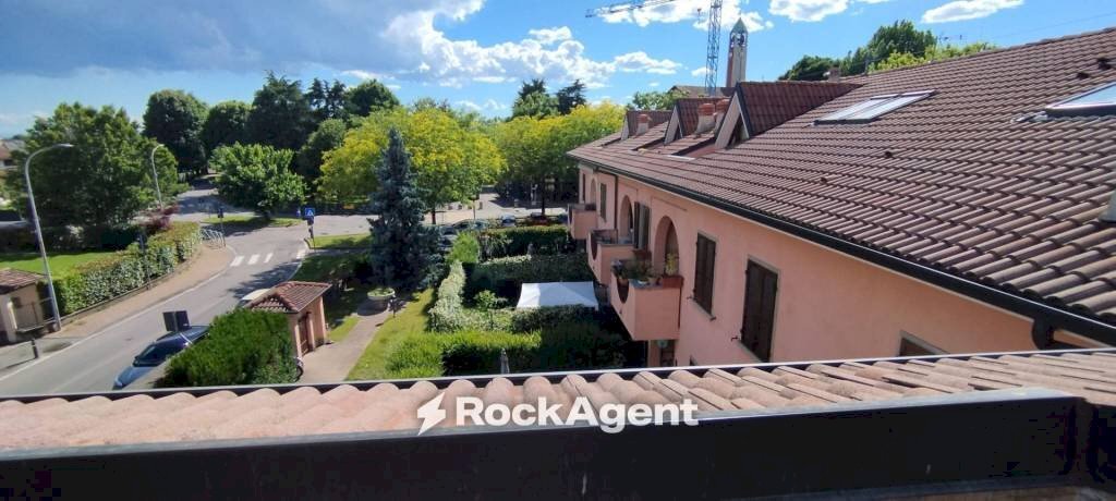 Vista - Attic via Fratelli Cervi, 41, Trezzano Rosa - photo 1