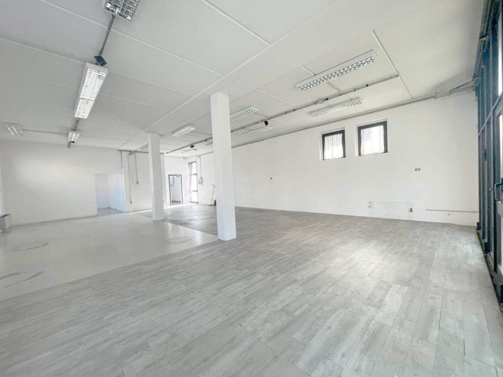 Interno non residenziale - Magazzino via Giovanni Pascoli, Trescore Balneario - foto 3