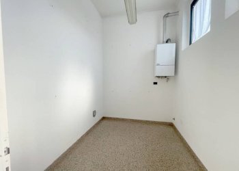 Stanza non arredata - Warehouse via Giovanni Pascoli, Trescore Balneario - photo 9