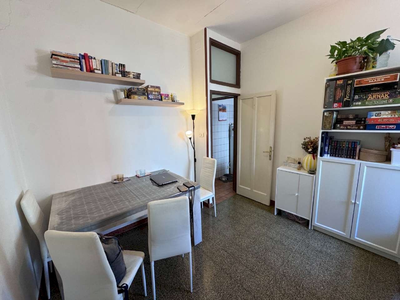 soggiorno/camera - Trilocale via Libia, Bologna (zona San Donato) - foto 3