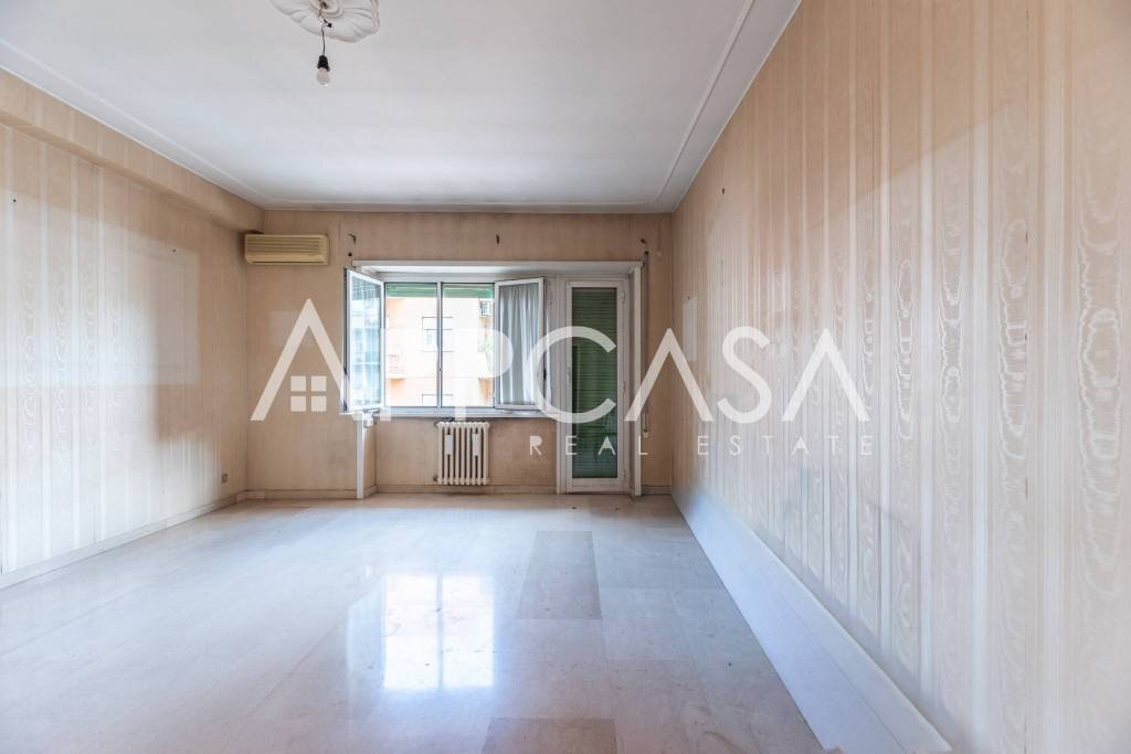 Salone - Trilocale via Val di Cogne, 22, Roma - foto 2
