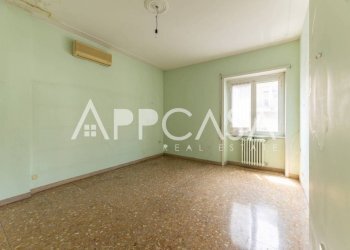 Camera da letto - Trilocale via Val di Cogne, 22, Roma - foto 16