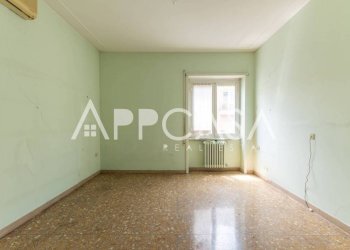 Camera da letto - Trilocale via Val di Cogne, 22, Roma - foto 17
