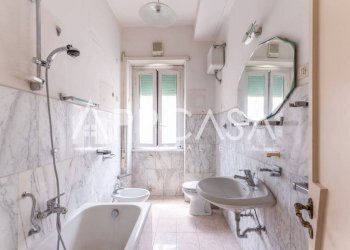 Bagno - Trilocale via Val di Cogne, 22, Roma - foto 22
