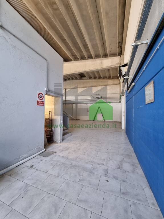 Capannone via Napoli, Bussero - foto 3