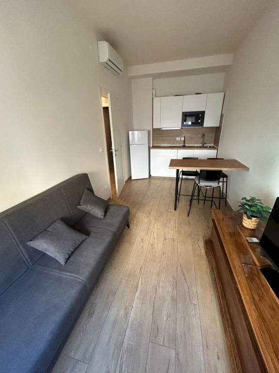 Salone - Two-room apartment via San Felice, 94, Bologna (neighborhood Centro Storico) - photo 3