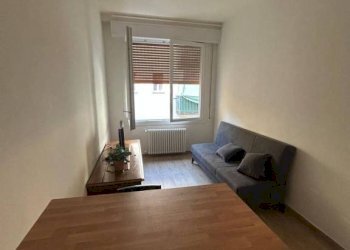 Salone - Bilocale via San Felice, 94, Bologna (zona Centro Storico) - foto 1
